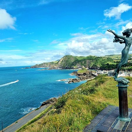 Sea Views, Big 2 Bed Flat Close To Beach & Harbour Ilfracombe Esterno foto