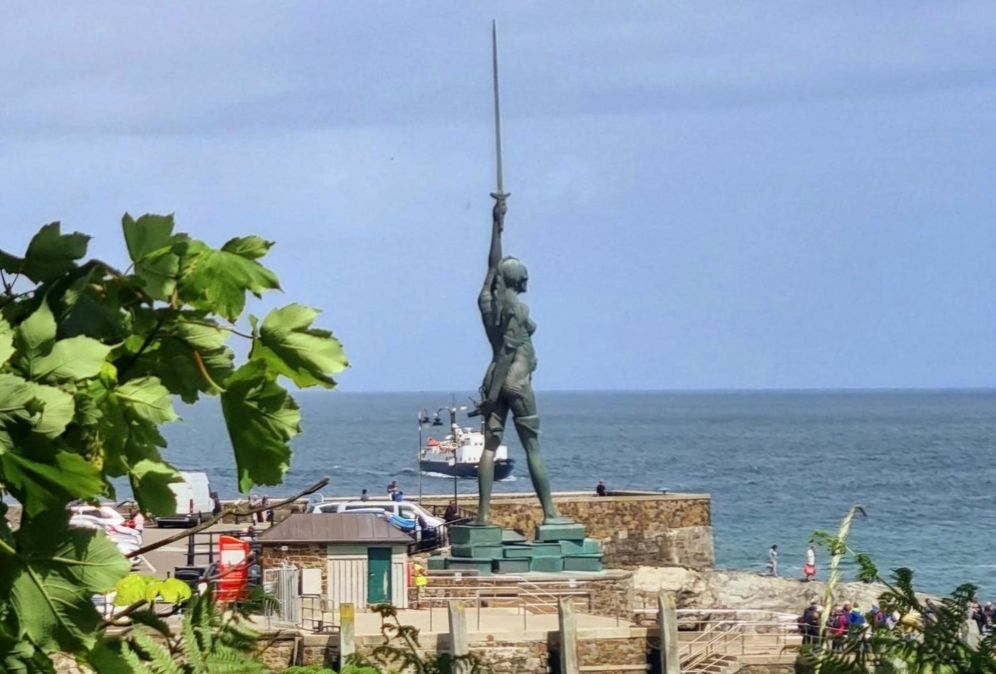 Sea Views, Big 2 Bed Flat Close To Beach & Harbour Ilfracombe Esterno foto